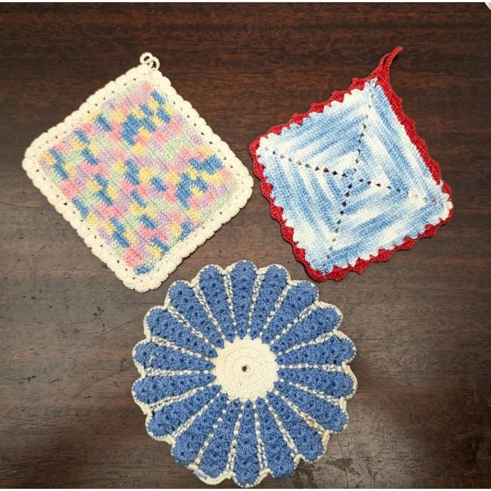 Vintage Handmade Crochet Potholders Lot of 3 Farmhouse Cottage Kitchen